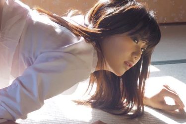 篠原冴美、美しの四つん這い