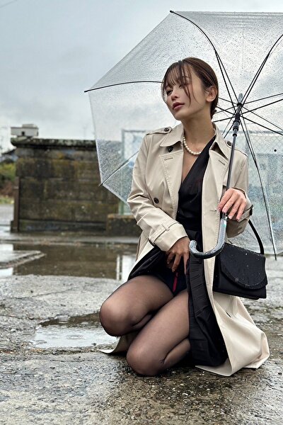 いくみ、妖しい喪服美女の淫靡なビフォアフの画像2