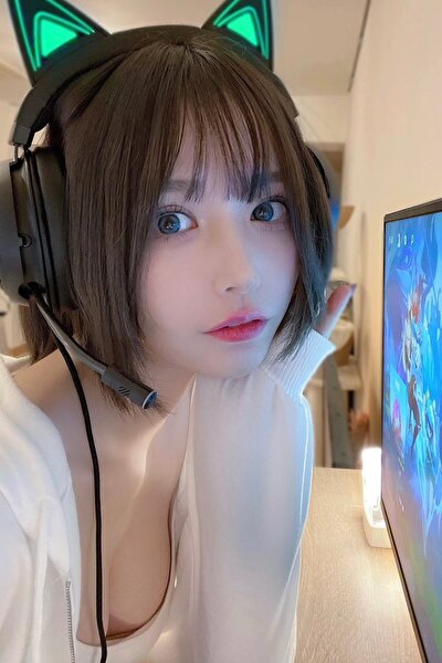 イヨリーヌの夜明けの美谷間の画像2