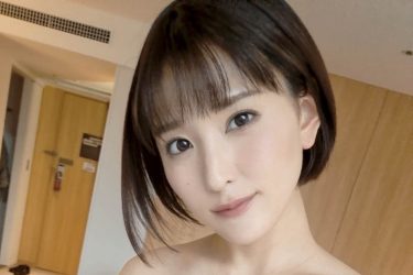 朝比奈祐未、極小水着の究極プロポーション