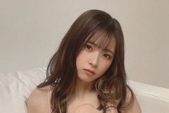 紅羽りお、フェチ度高めの「ん？」な美脚