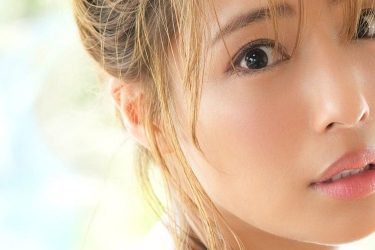 橋本梨菜、不意打ちのチラリ