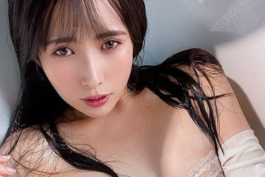 JILL、水面に揺れる濡れ美貌