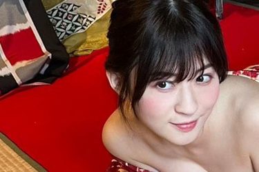 メイリの寝そべり初ふんどし