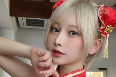 篠崎こころ、次元の壁を越えるチャイナコス