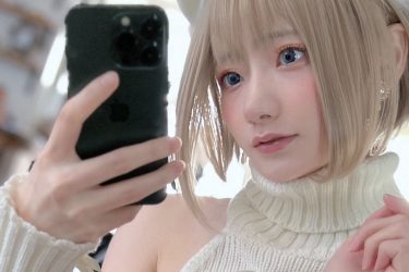 尊みを感じて桜井、尊みの猫耳セルフィ