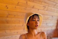 葉月あや、サウナで美ボディ大開放