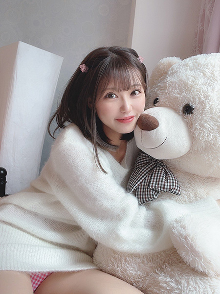 篠原冴美、甘々キュートなパンチラショットでファン悩殺の画像2