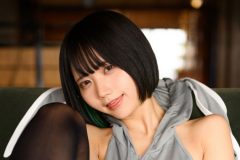 かれしちゃん、キュートに大胆開脚