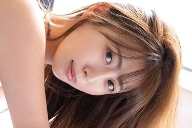 樹智子、神々しい生肌全開の四つん這い