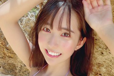 天羽希純、夏先取りのハミ出し極小ビキニ姿