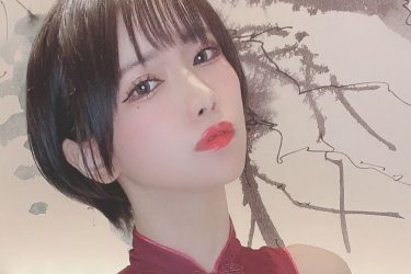 相良ましろ、クールに透けチャイナ