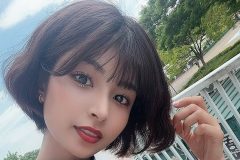 藤井マリー、むちピチ黒ハイレグと美貌