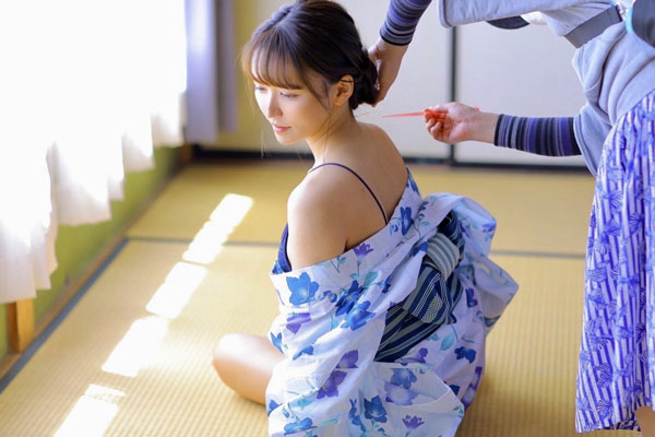 橘和奈、しっぽり系浴衣の美ボディの画像2