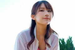 琴井ありさとBBQ…彼女感満載のチラリショット