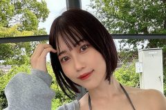 伊織いお、奇跡的ボディ…細見の規格外バスト