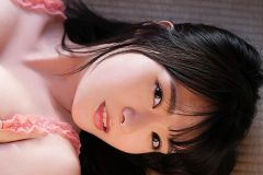 星名美津紀、立体感バストのしっとりビキニ姿