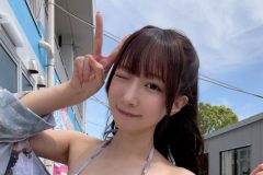 小日向ななせ、元気いっぱいビキニ姿で神スタイル披露