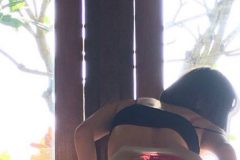 倉持由香、穴あきパンストで魅せる完熟ヒップ