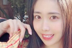 天羽希純、どてらビキニでゴミ出し