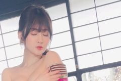 メイリ、着物はだけ…ふんどしチラリ