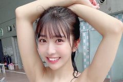 天羽希純、市民プールにあるまじき大胆ビキニ姿