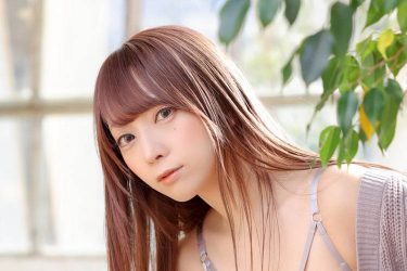 宮本彩希、妖精か天使か？幻想的なランジェリーショット