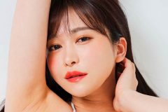 伊藤しずな、色気マシマシのビキニショット