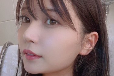 似鳥沙也加、キュートな泡風呂ショット