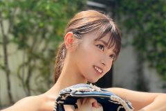 まるぴ、スポーティビキニで野球部マネージャー⁈　入部希望者続出