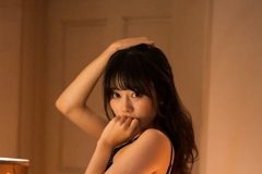 桃里れあ、妖艶なシェイプアップボディ