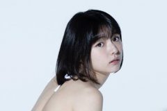 葉月つばさ、純白ビキニの誕生日ツイート