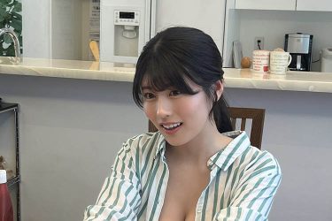 ちとせよしの、ビキニ花嫁から新婚生活の妄想グラビア