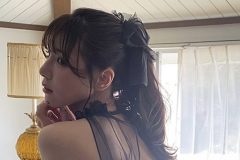 夏本あさみ、ブーメランパンツの完熟桃ヒップ