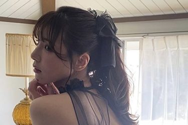 夏本あさみ、ブーメランパンツの完熟桃ヒップ