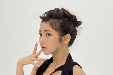 十味、キュートに強めの美ボディ2連発