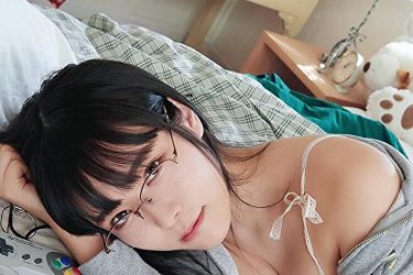 東雲うみ、ゲーマーの無防備ショット