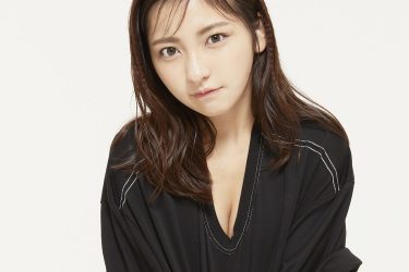 十味、強めショットで魅せた美谷間