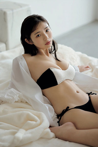 菊地姫奈、オフショ4連発で魅せる奥深い魅力の画像2