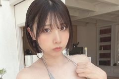 三橋くん、胸元もV字…ハイレグ水着の下弦パイ