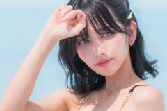 夏目まどか、日射し浴びるパーフェクトボディ