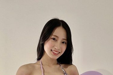 澄田綾乃、こんもりバストのスレンダーボディ
