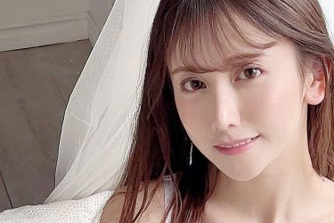 名取くるみ、幸せの桃色ランジェリー美女