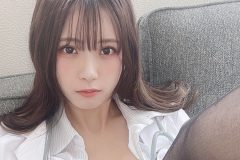 紅羽りお、美人女医の丸見えご褒美