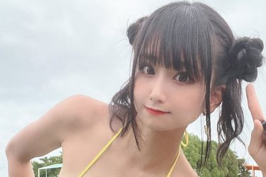 柳丸、キュートに極小稲妻ビキニ