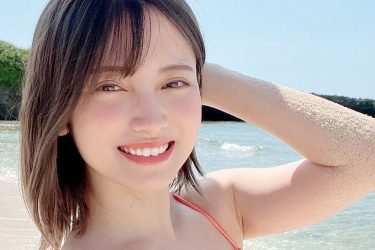 桃月なしこ、別格の爽やかビキニショット