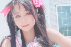 柳丸、水中どすこい大開脚