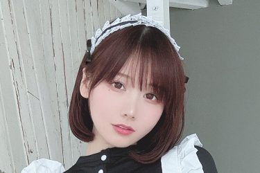 けんけん、穴あきバストに布一枚の衝撃