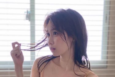 相原美咲、ビショ濡れで「Adult」な色香