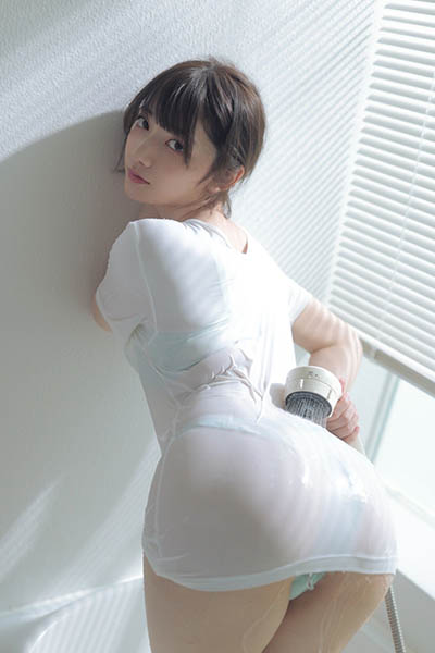 尊みを感じて桜井、刺激的な濡れ透けみの画像2